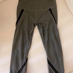 Fabletics Capri length mesh detail